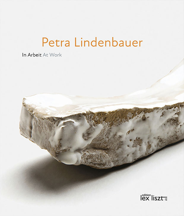 Buchcover "Petra Lindenbauer - In Arbeit / At Work)